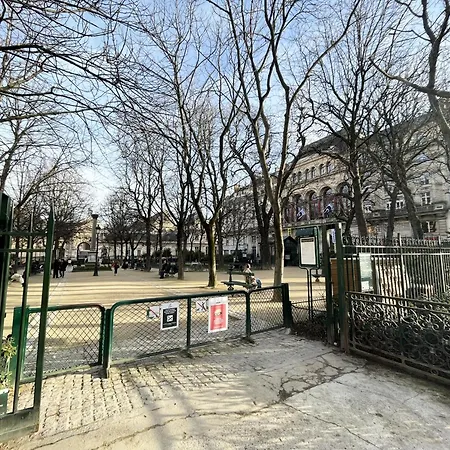 Apartmán Urbanflat 31 - Rare Loft Triplex Pour 10 A *